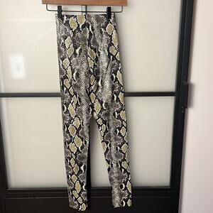 NWT commando Faux Leather Animal Legging in Olive Snake Size XS